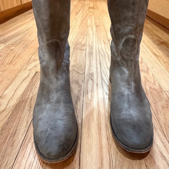 Frye Shoes - Frye Boots riding women's grey size 9
